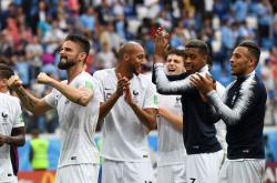 英雄联盟总决赛-印尼队逆转法国队，黄鸭组合惊艳四座