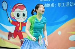 英雄联盟总决赛2025-青年运动员展现实力，赢得观众喝彩