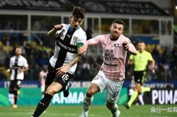 英雄联盟总决赛赛程-帕尔马竞队实现逆袭，横扫强大对手的简单介绍