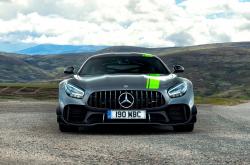 英雄联盟总决赛-东方铁骑冲垮孤胆游侠，当团队篮球碾过天才单打