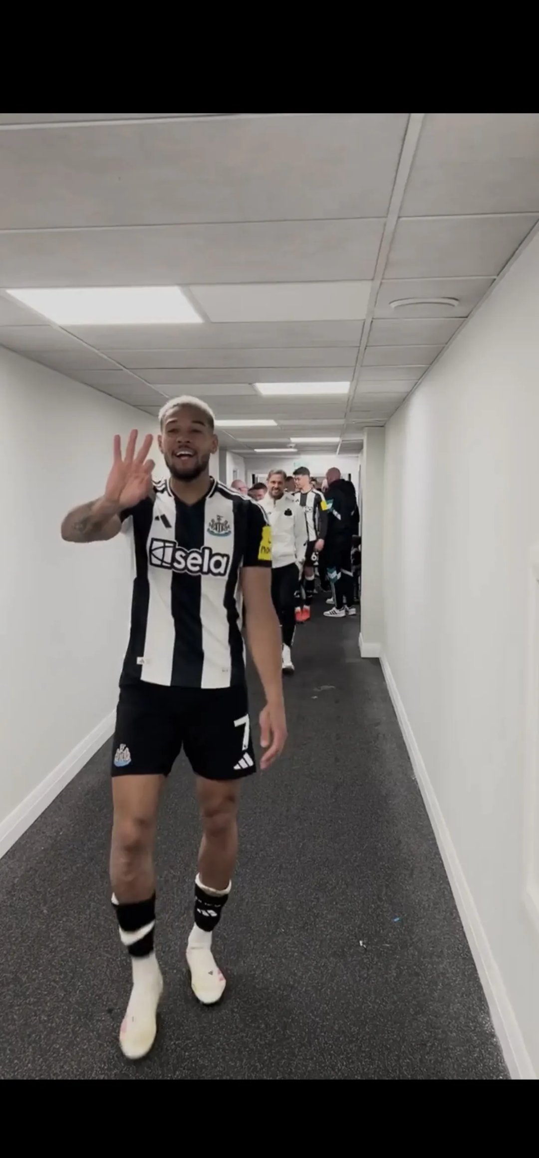 纽卡斯尔主场战平，球队状态回暖的简单介绍