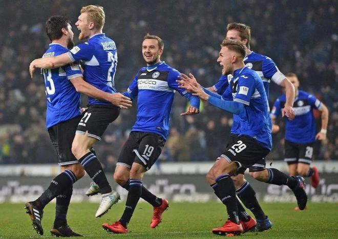 柏林赫塔表现抢眼，力压对手的简单介绍