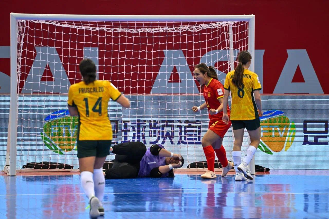 亚洲足球锦标赛的一场紧张对决 亚洲足球锦标赛的一场紧张对决