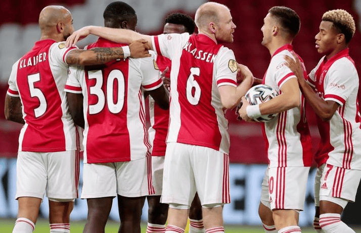 关于阿贾克斯主场大胜，荷甲领跑者位置不可动摇的信息