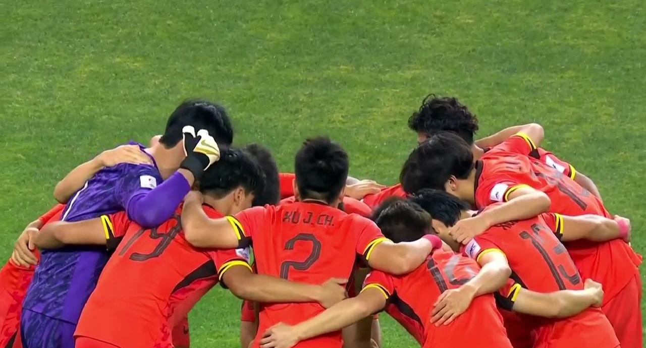 包含国内足球联赛再次掀起热烈战局，两队紧密对垒的词条