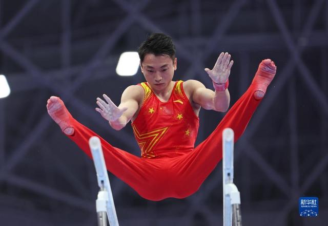 中国体操队获得团体冠军，强势表现