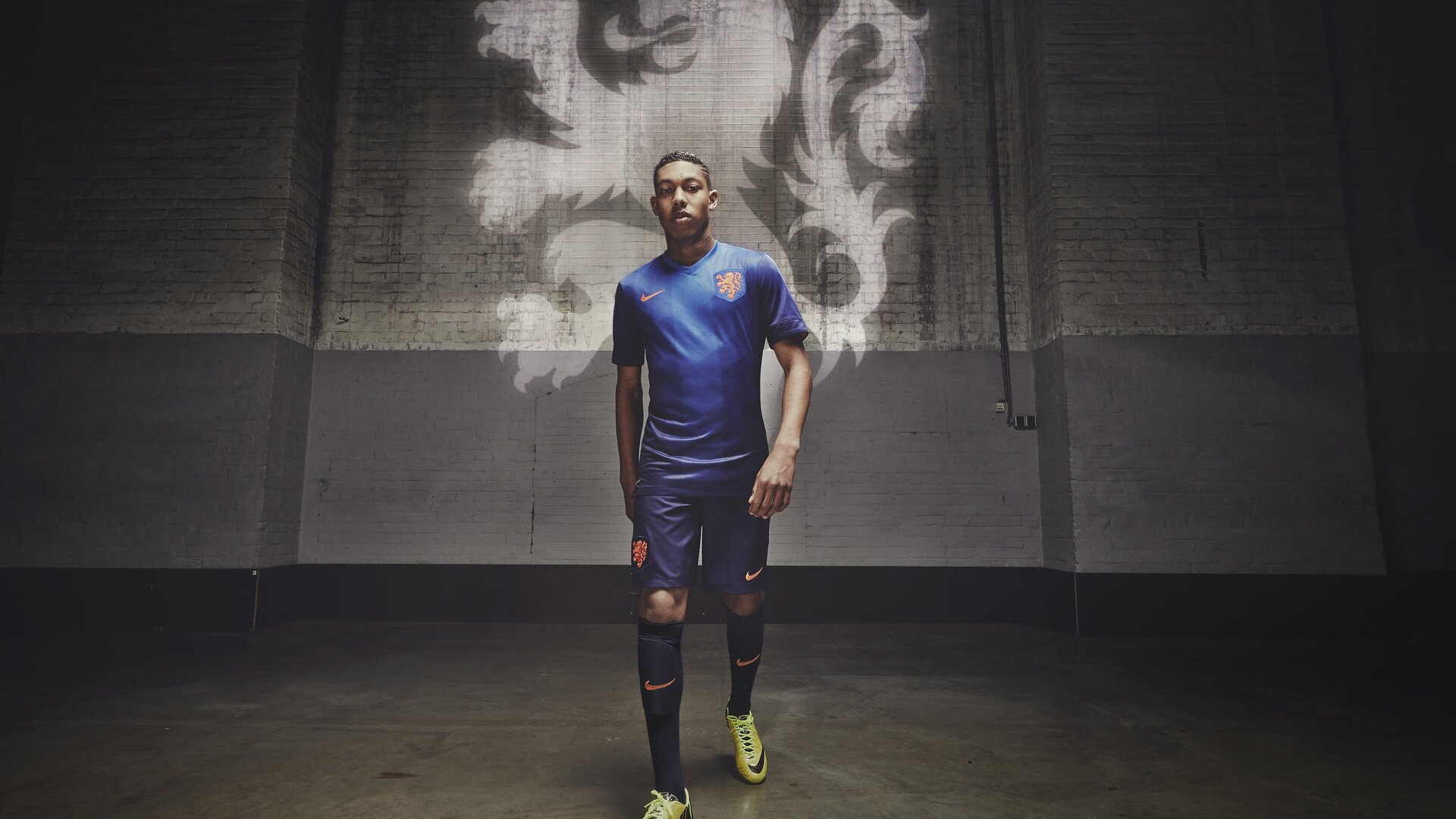 当鲨鱼游进玫瑰花园，东契奇用大师课定义何为无争议最佳