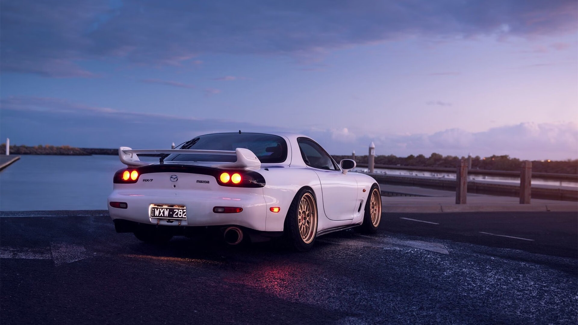 绿茵引擎，当格列兹曼在F1赛道接管比赛