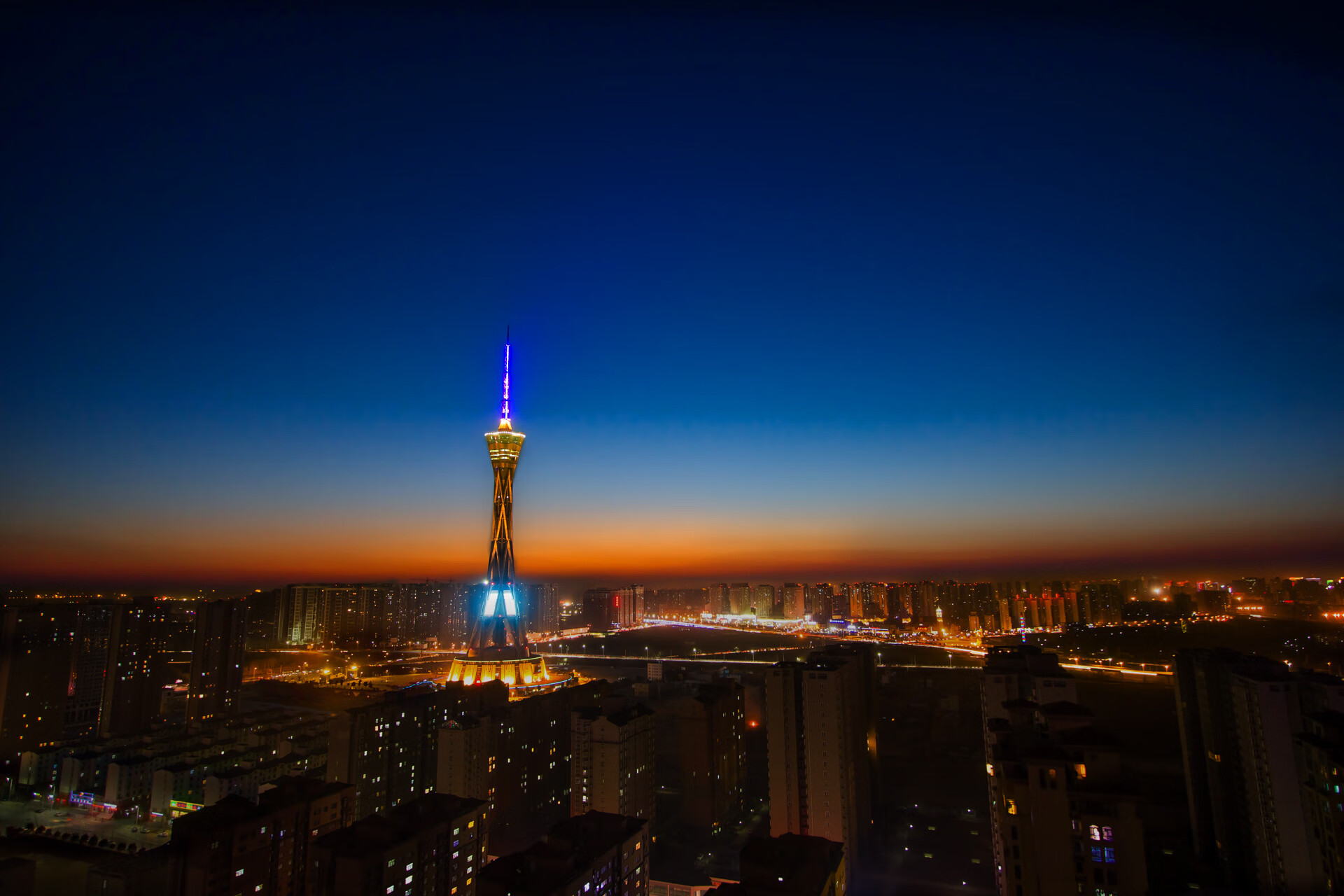 跨界奇迹,厄德高在NBA季后赛之夜的全能统治