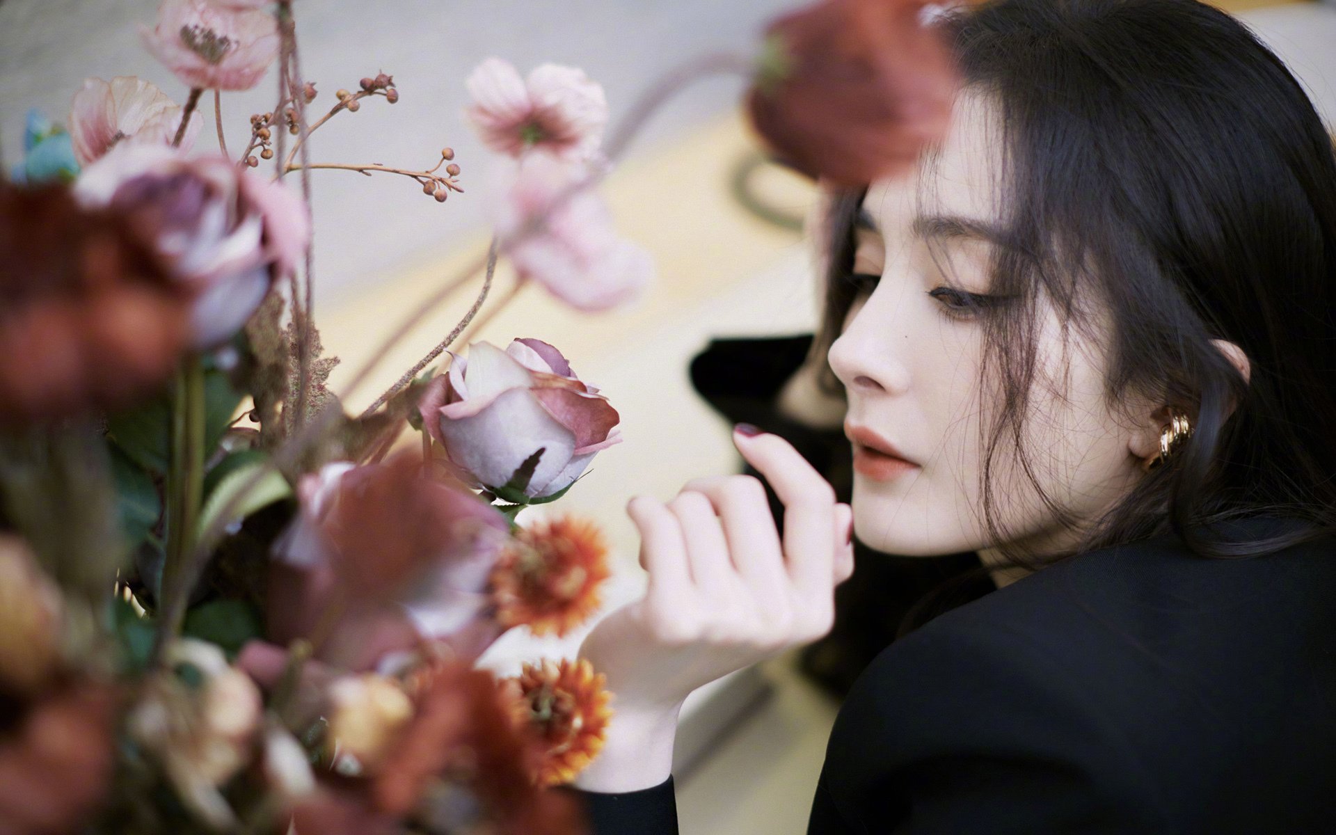 阿拉巴爆发难挽败局，利物浦稳稳拿下拜仁晋级欧冠四强