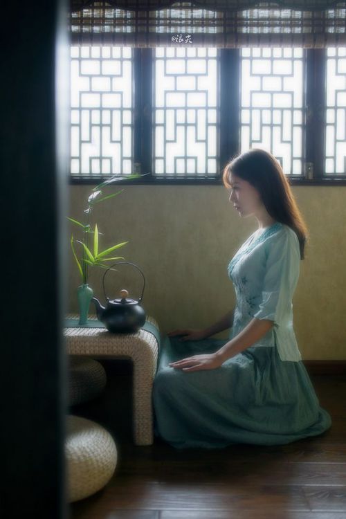 洛杉矶的双城记,当沉默战舰碾过喧嚣蜂鸣