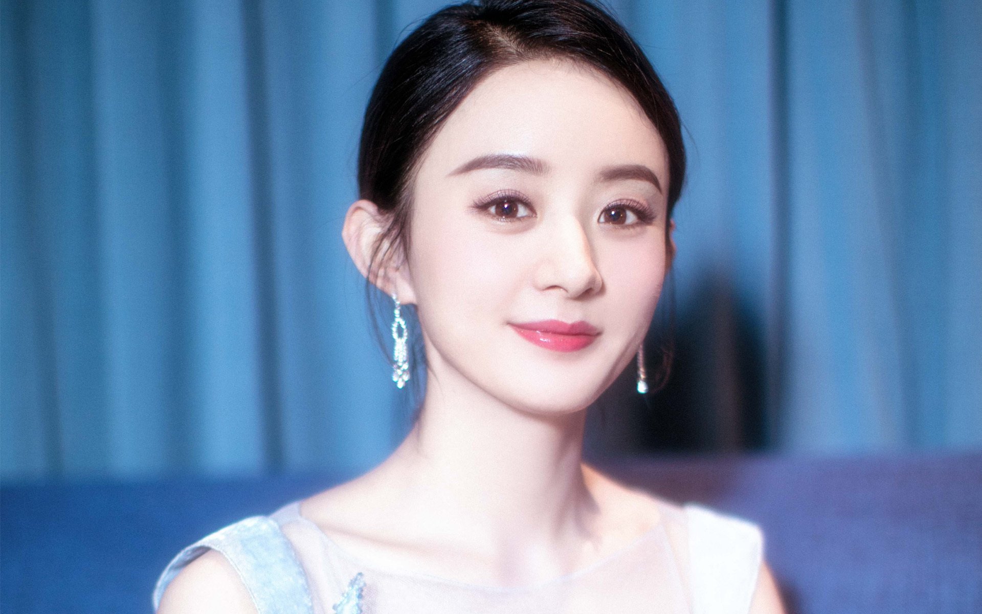 马丁内利化身致命尖刀，哥斯达黎加用智慧绳套勒住美国野马